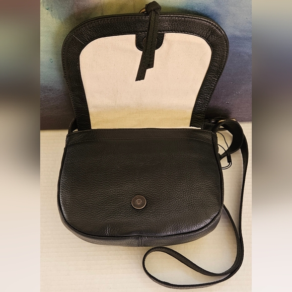 FRYE Black Pebble Saddle Crossbody Bag NWT - Picture 9 of 16